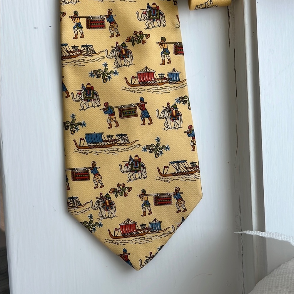 Salvatore Ferragamo Yellow and Red Silk Patterned Tie Necktie Egyptian Motif